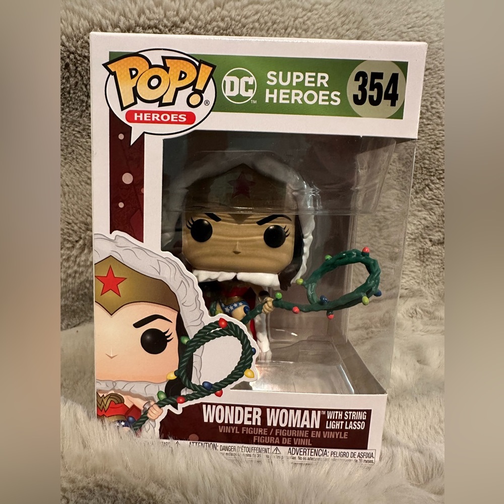 Wonder Woman Christmas Funko Pop